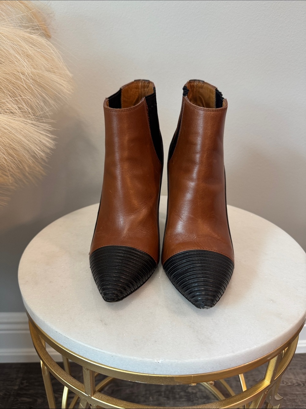 Balenciaga Brown and Black Pointed Leather Ankle Booties Size 38.5 - Picture 3 of 13